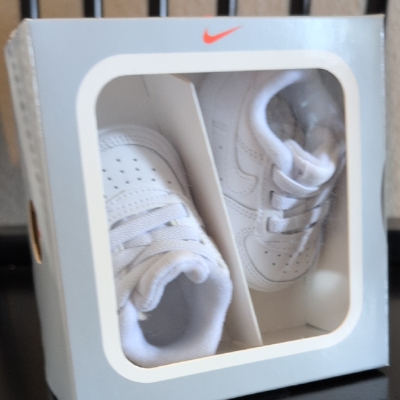 Nike Kids All-White Sneakers - Picture 13 of 13